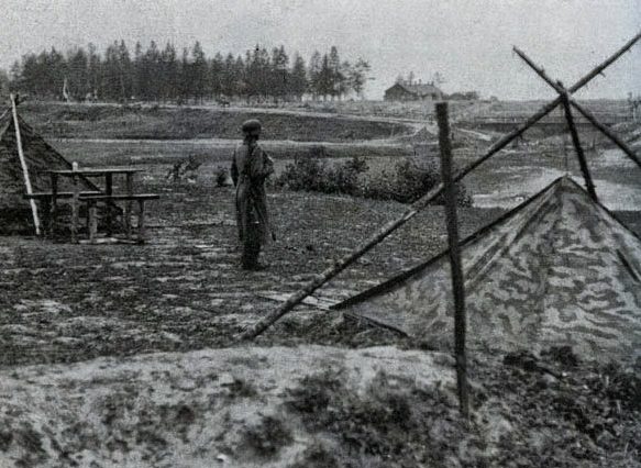Немецкие палатки в Волховском лесу. 1942 г.