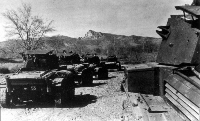 Английские танки «Тетрархи» в составе 21 ОУТП. Шаумян, март 1942 г.