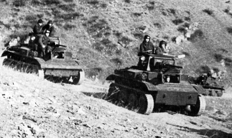 Английские танки «Тетрархи» в составе 21 ОУТП. Шаумян, март 1942 г.