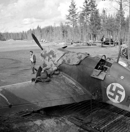 Итальянский истребитель Fiat G.50 на финской службе в Рауту. 31 августа 1942 г.