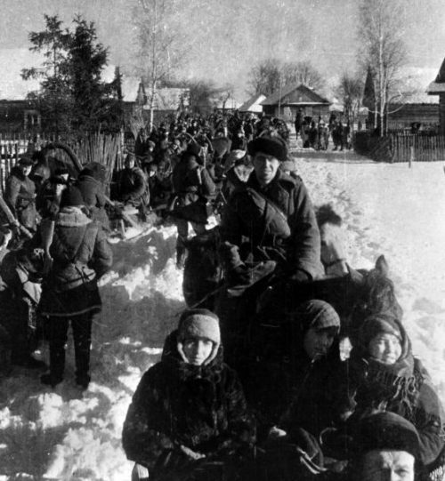 Партизаны соединения Сидора Ковпака в Пинской области. Январь 1943 г.