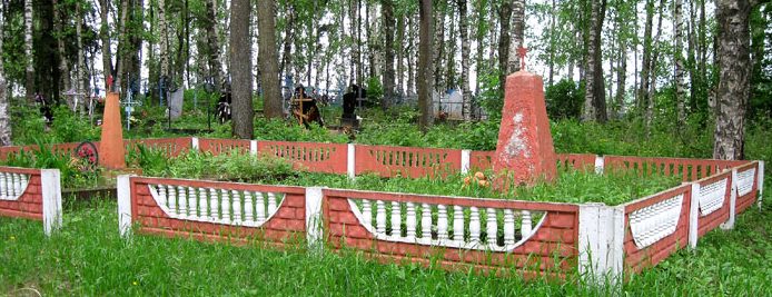 д. Лужки Руднянского р-на. Братская могила советских воинов, погибших в годы войны.