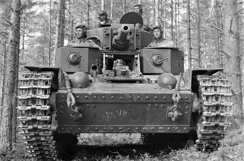 Танки Т-28 советского производства на финской службе. 1940 г.