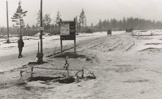 Немецкий зимник под Волховом. 1942 г.