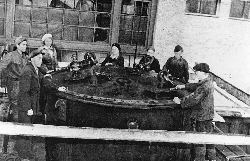 Восстановление Волховской ГЭС. 1942 г.