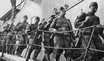 Финские солдаты Ваффен-СС возвращаются в Финляндию. 1943 г.