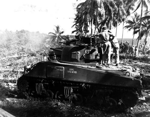 Средние танки M4 Sherman на Филиппинах. 1945 г.