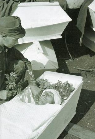 Подготовка к похоронам. Париккаваара, 16 июля 1944 г.
