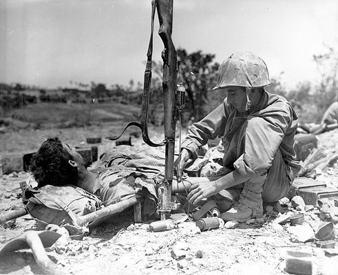 Раненные на Окинаве. Апрель 1945 г.