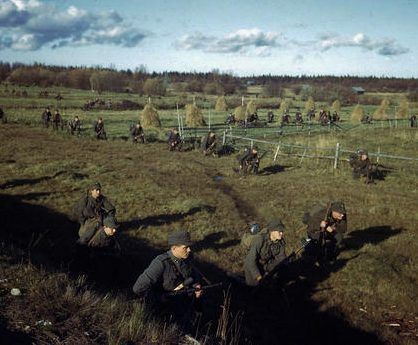Финский пехотный батальон в операции против немцев. Октябрь 1944 г.