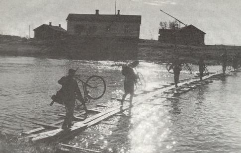 Переправа через реку Туулосйоки. Восточная Карелия, 1941 г.