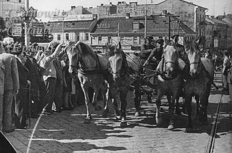 Красная Армия входит в Черновцы. Июнь 1940 г. 