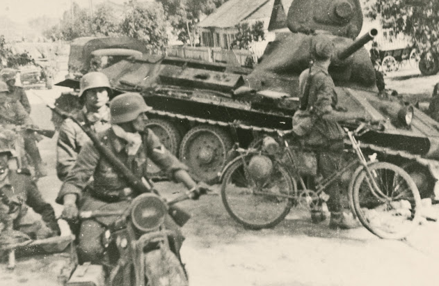 Немецкие войска в Дубно. Июнь 1941 г. 