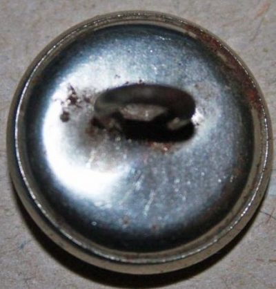 Пуговица из стали НКС образца 1934 года диаметром 22 мм.