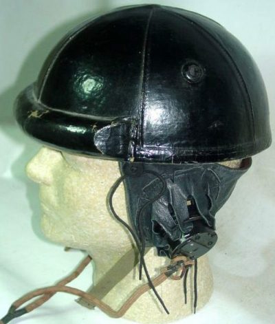 Кожаный шлемофон танкиста образца 1940 года.
