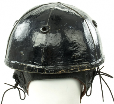 Кожаный шлемофон танкиста образца 1940 года.