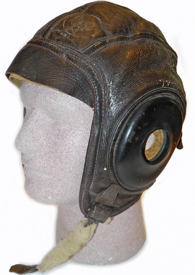 Зимний кожаный шлемофон AN-H-16, который заменил шлем B-6 в 1943 году.
