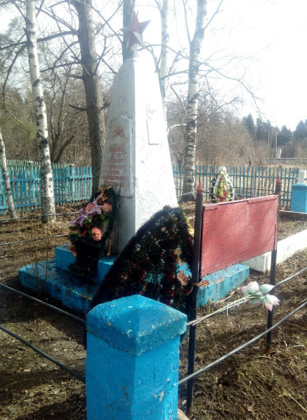 п. Осуга Ржевского р-на. Братская могила советских воинов.