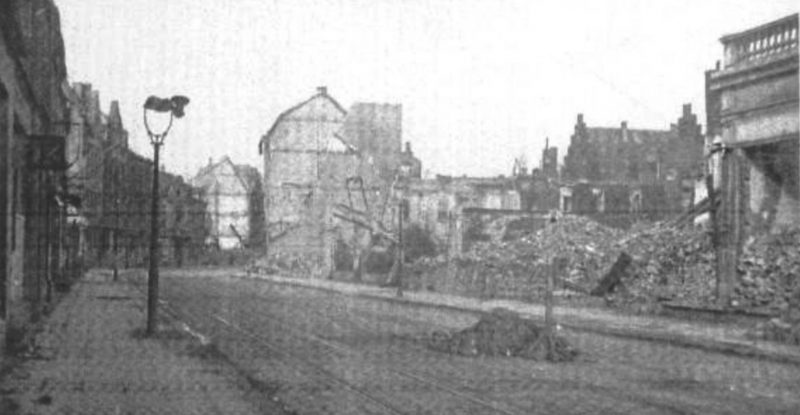Городские улицы после расчистки завалов. Октябрь 1944 г.