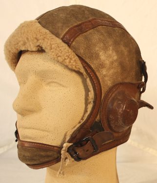 Различные модификации кожаного зимнего шлемофона В-5.