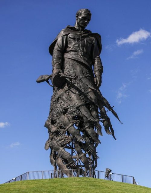 Памятник солдату.