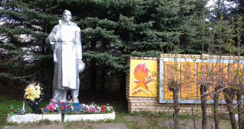 п. Стулово Кашинского городского округа. Мемориал воинам-землякам, погибшим в годы войны.