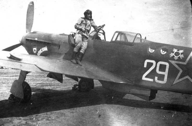 Гвардейский истребитель Як-9У. 1944 г. 