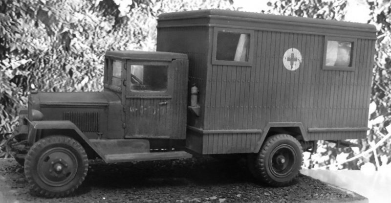 Санитарный автомобиль ЗиС-44. 1942 г.
