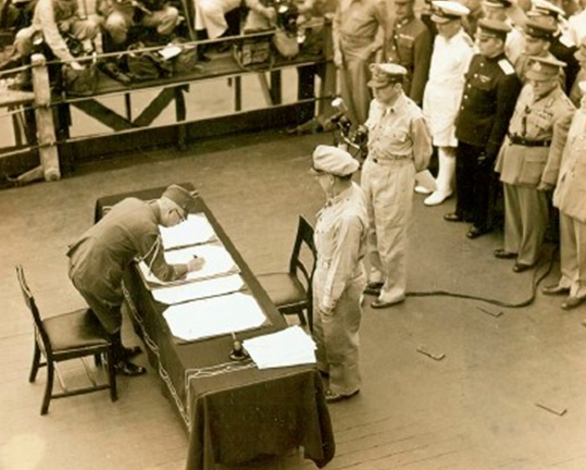 Линкор «Миссури» во время подписания японской капитуляции. Сентябрь, 1945 г. 