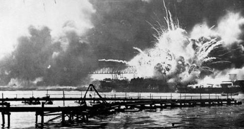 Перл-Харбор под атакой. 7 декабря 1941 г.