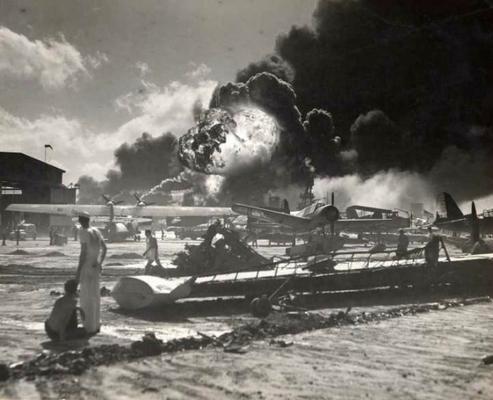 Перл-Харбор под атакой. 7 декабря 1941 г.
