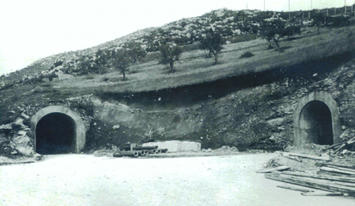 Входы в туннели Соратте на этапе строительства (1939-1942 гг.)