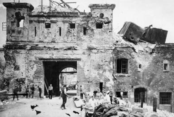 Руины Брестской крепости после освобождения. Июль 1944 г. 
