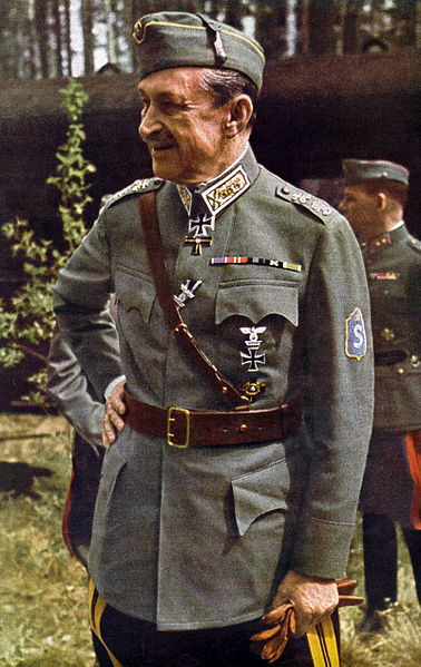 Густав Маннергейм в 1942 году. 