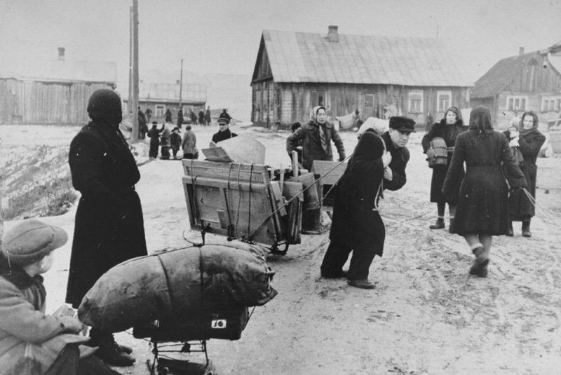 Евреев переселяют в Ковенское гетто. 1941 г.