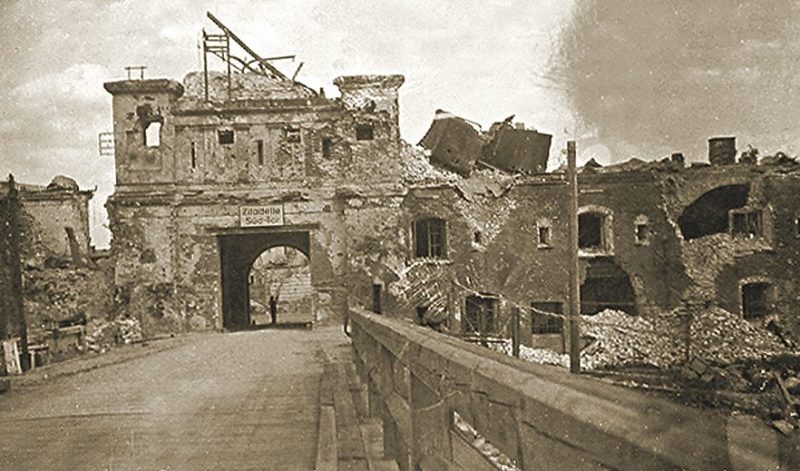 Брестская крепость после ее захвата немецкими войсками. 1941 г.