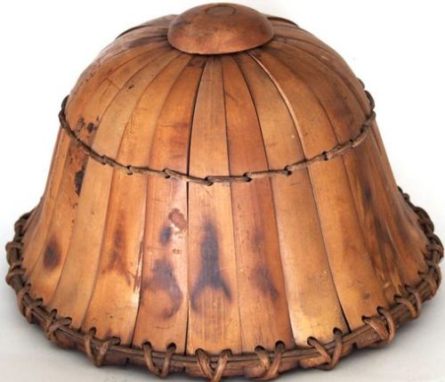 Бамбуковый шлем гражданской обороны.