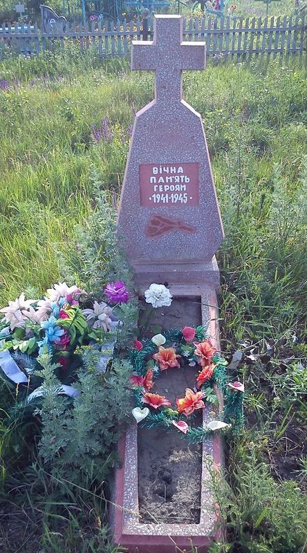 с. Прядовка Царичанского р-на. Памятники советским воинам, умершим от ран в госпитале. 