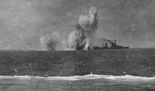 Атака на голландский крейсер «Де Рейтер». 