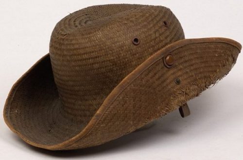 Шляпы военнослужащих голландской Ост-Индии образца 1905 года.