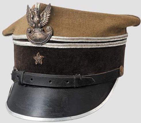 Рогативки офицеров разных родов войск образца 1935 года. 