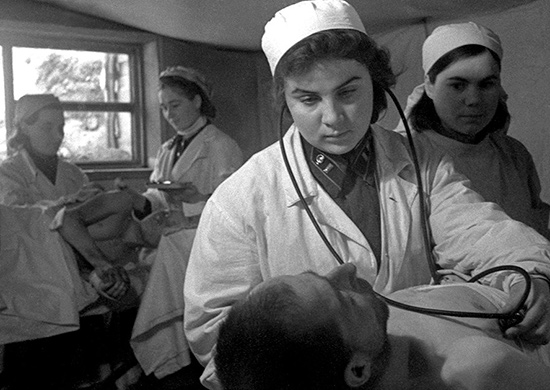 Полевой госпиталь. 1941 г.