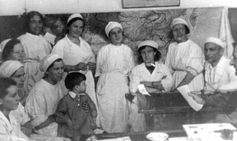 Персонал эвакогоспиталя в Удмуртии. 1942 г. 