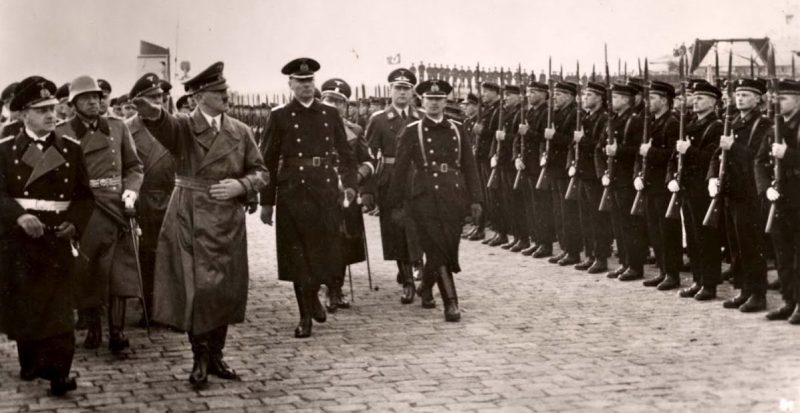 А.Гитлер в Мемеле. Март 1939 г.