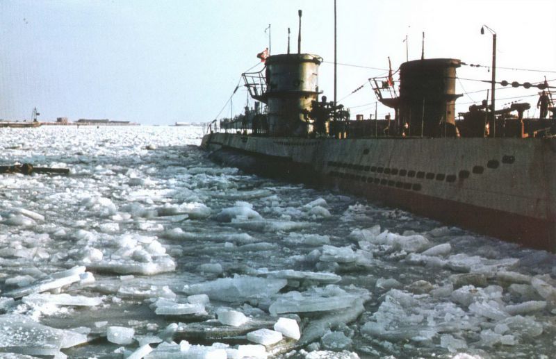 Немецкие подводные лодки типа VII-C в порту Пиллау. Март 1942 г.