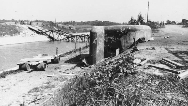 Взорванный мост Пон-де-Канн. Май 1940 г.