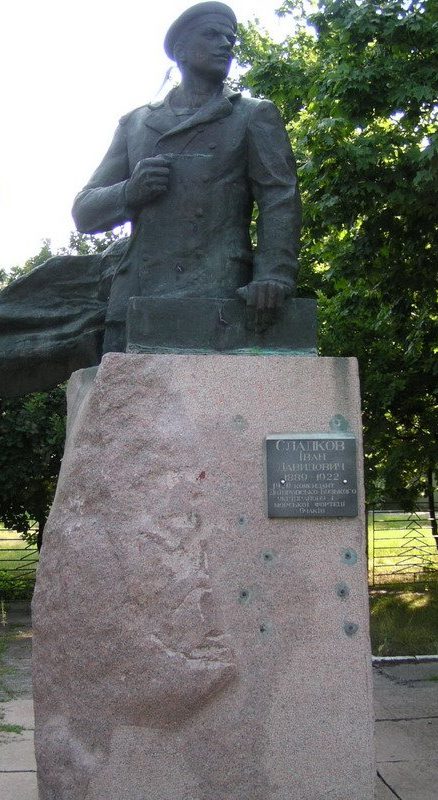 г.Очаков. Памятник матросам, защищавшим Очаков.