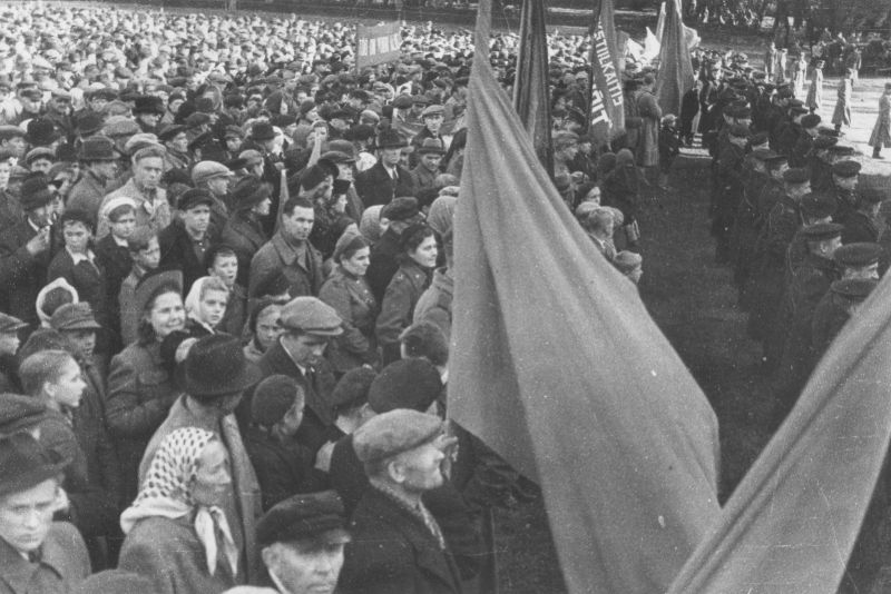 Митинг в Таллине, посвященный освобождению Эстонии от немецких войск. Сентябрь 1944 г.