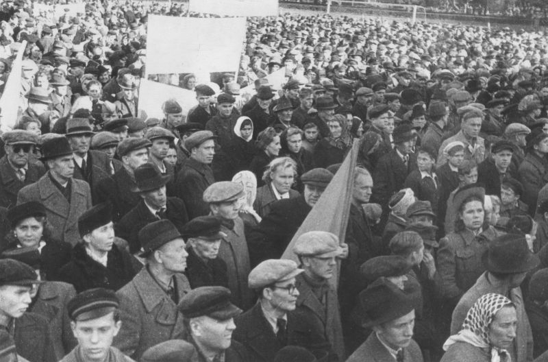 Митинг в Таллине, посвященный освобождению Эстонии от немецких войск. Сентябрь 1944 г.