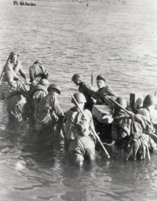 Высадка советского десанта на остров Сааремаа (Эзель). Октябрь 1944 г.